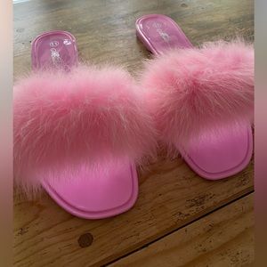 Albata Barbie bubble gum pink fur jelly flats size 11